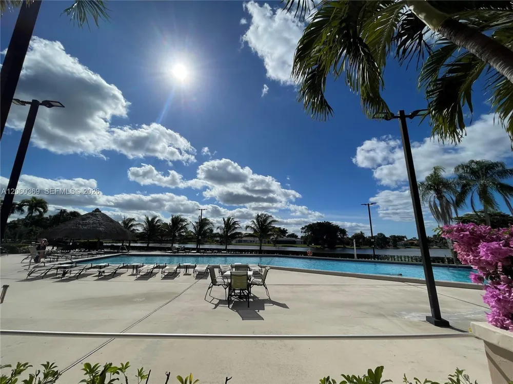 16240 Laurel Dr #101 Weston, FL 33326
