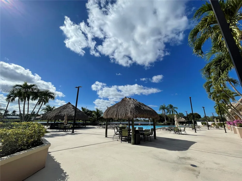 16240 Laurel Dr #101 Weston, FL 33326