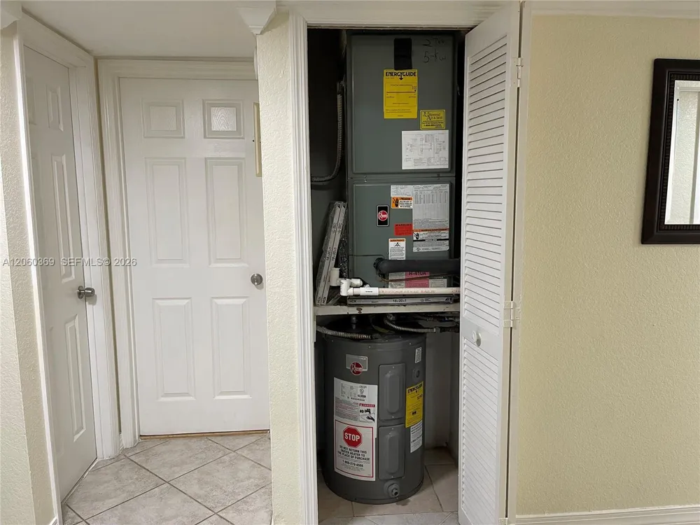 16240 Laurel Dr #101 Weston, FL 33326