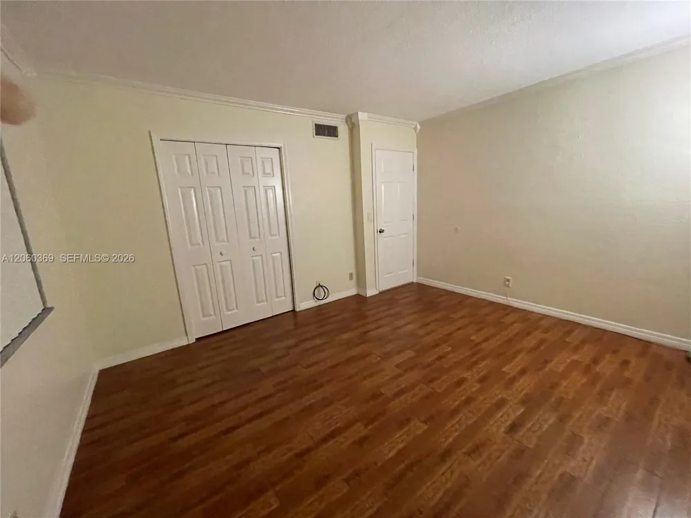 16240 Laurel Dr #101 Weston, FL 33326