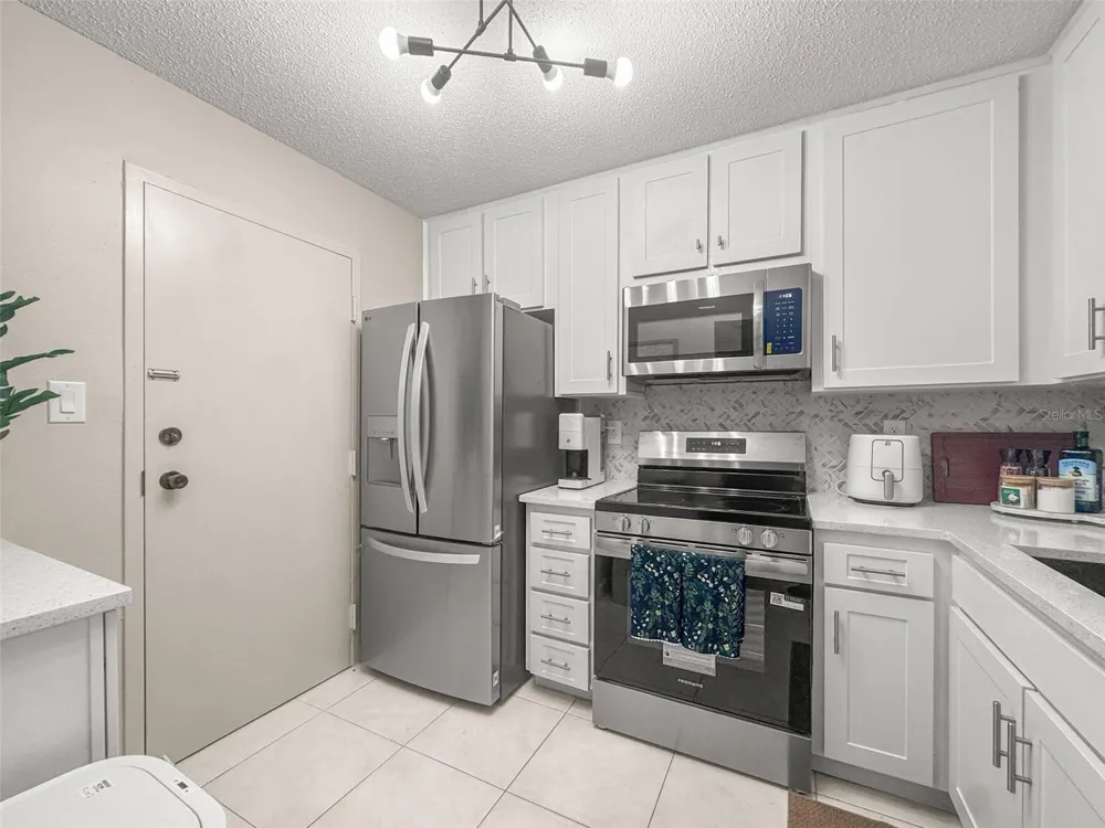 2700 BAYSHORE BOULEVARD #2110 Dunedin, FL 34698
