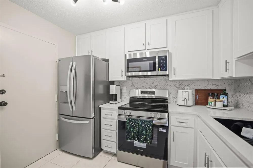 2700 BAYSHORE BOULEVARD #2110 Dunedin, FL 34698