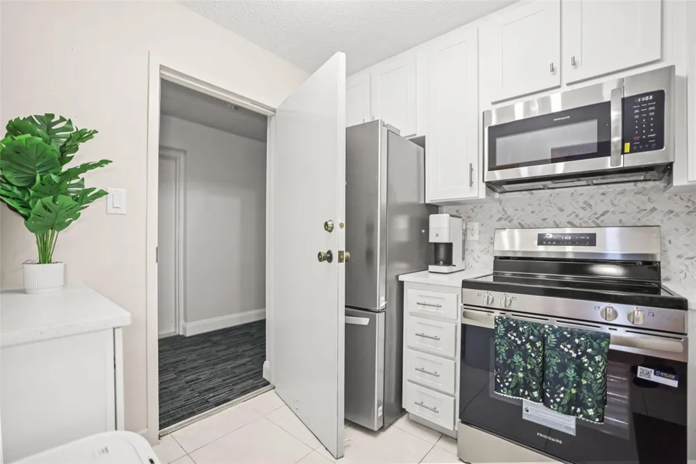 2700 BAYSHORE BOULEVARD #2110 Dunedin, FL 34698