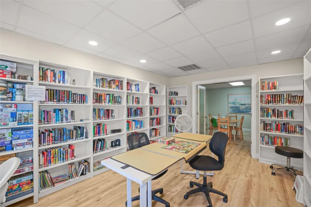 2700 BAYSHORE BOULEVARD #2110 Dunedin, FL 34698