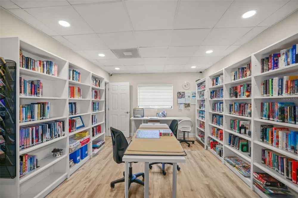 2700 BAYSHORE BOULEVARD #2110 Dunedin, FL 34698