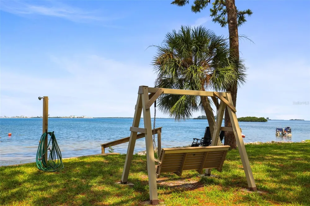 2700 BAYSHORE BOULEVARD #2110 Dunedin, FL 34698