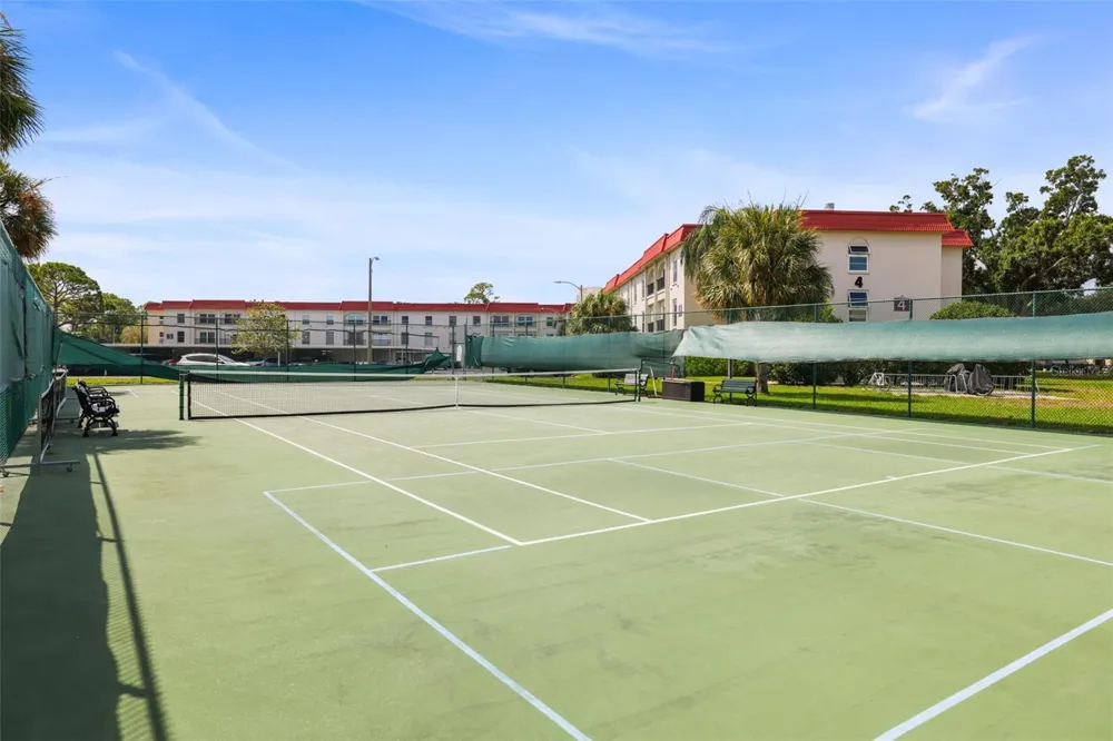 2700 BAYSHORE BOULEVARD #2110 Dunedin, FL 34698