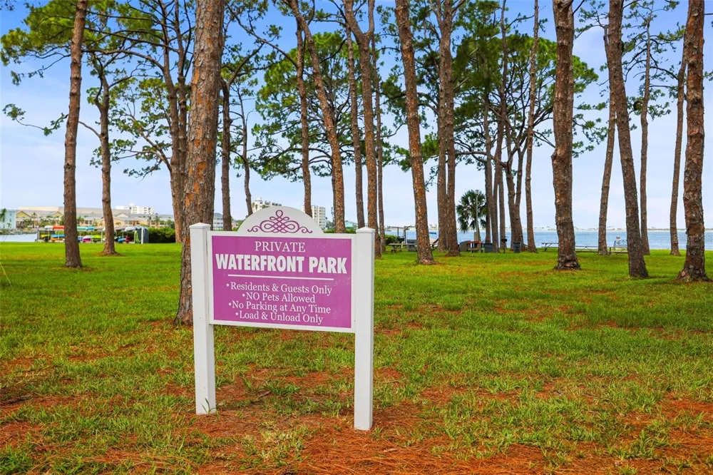 2700 BAYSHORE BOULEVARD #2110 Dunedin, FL 34698