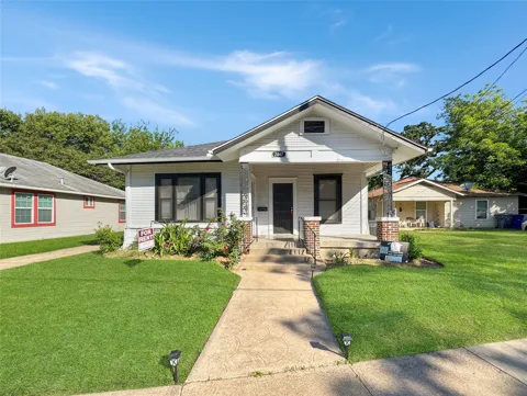 2847 Metropolitan Avenue