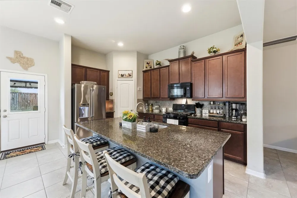 138 Bayside Crossing Drive La Porte, TX 77571