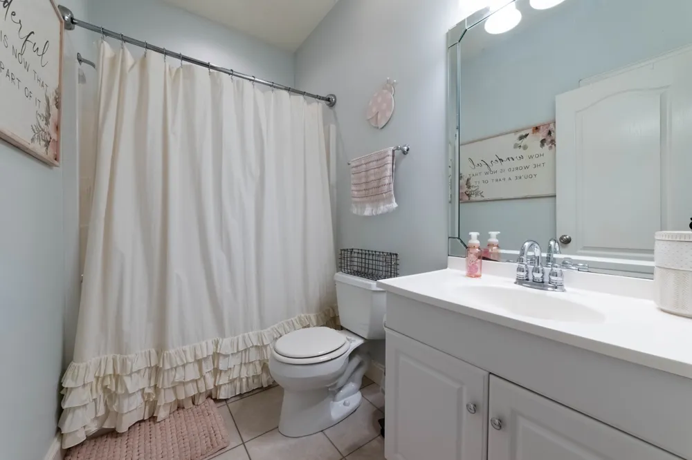 390 Carmen Dr Paris, TN 38242