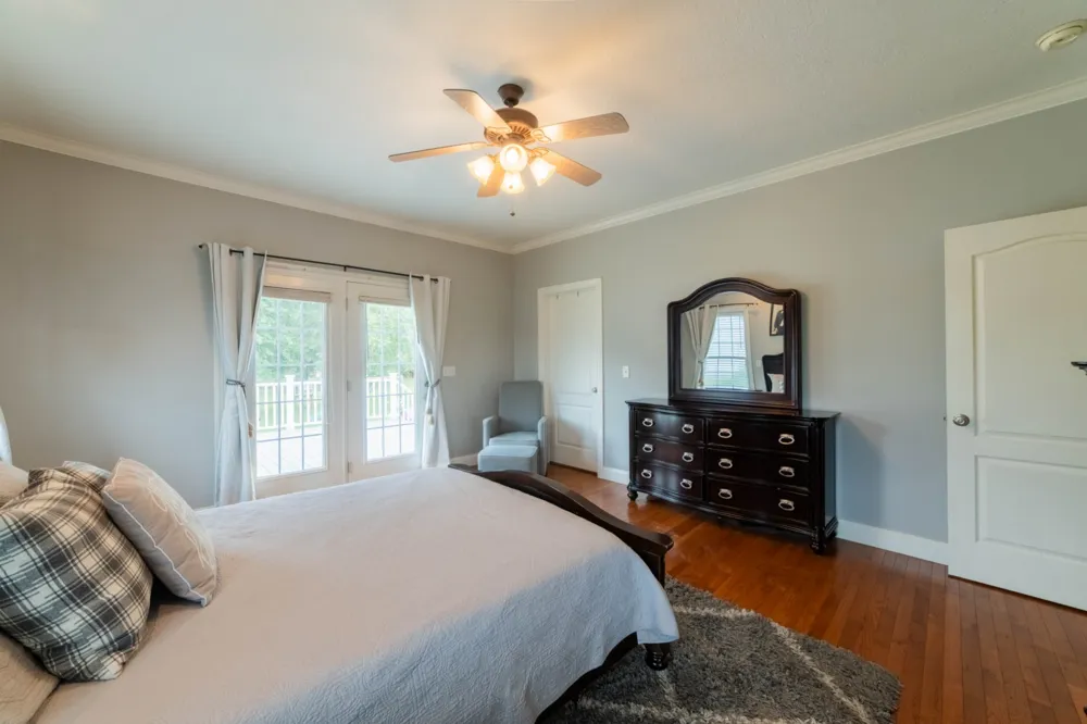 390 Carmen Dr Paris, TN 38242