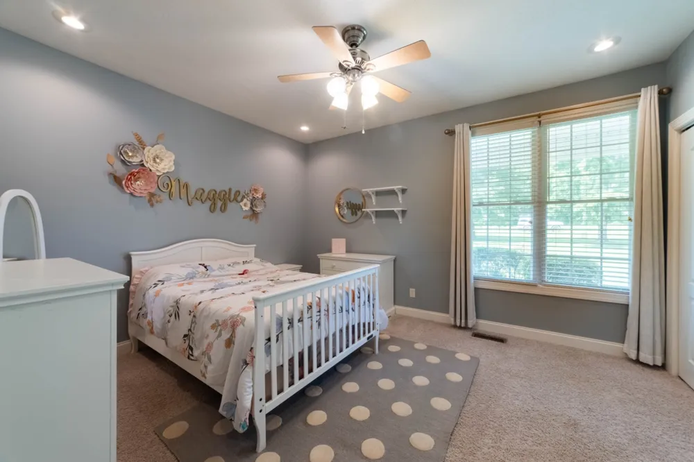 390 Carmen Dr Paris, TN 38242