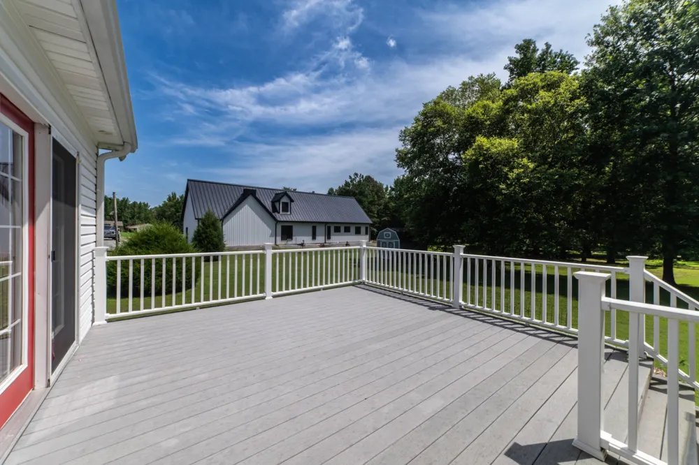390 Carmen Dr Paris, TN 38242