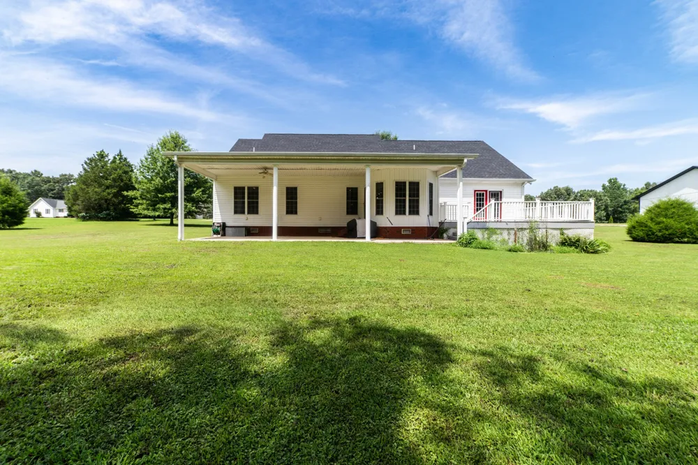390 Carmen Dr Paris, TN 38242