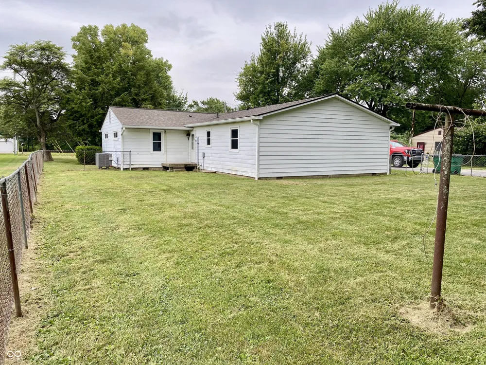 78 W Us Highway 136 Lizton, IN 46149