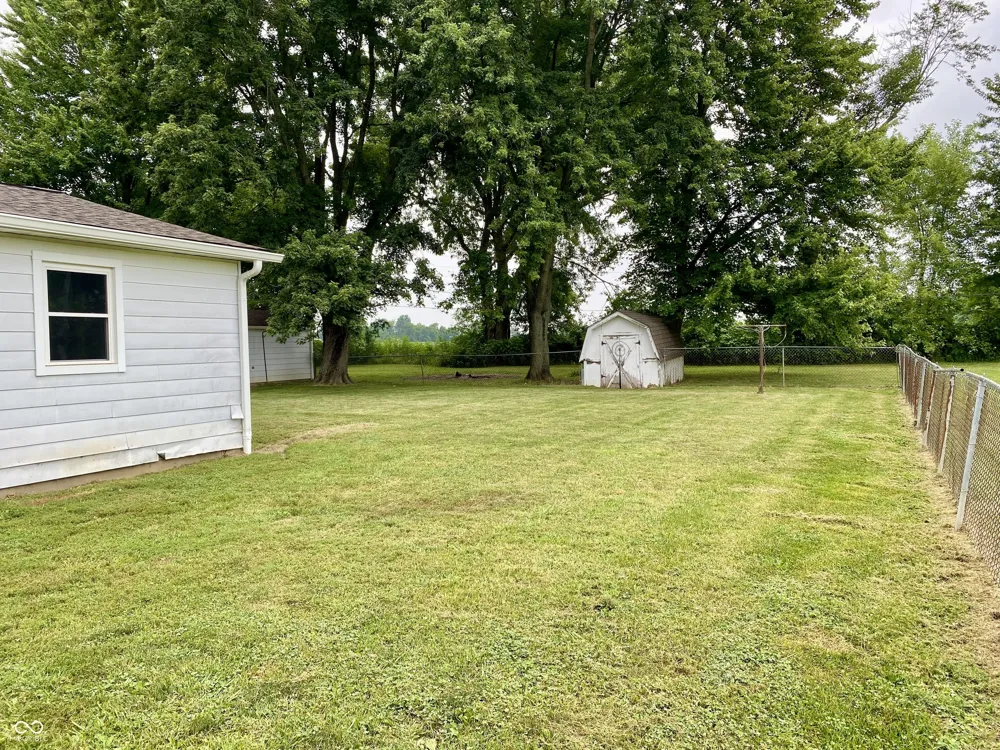 78 W Us Highway 136 Lizton, IN 46149