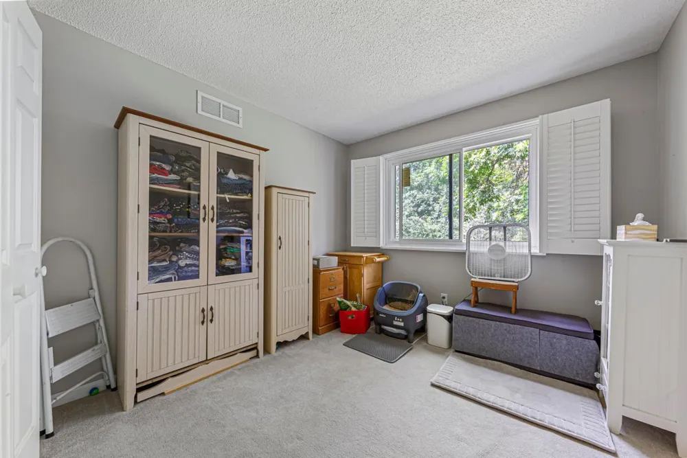 18450 Creeks Bend Drive Minnetonka, MN 55345