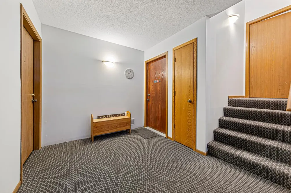 18450 Creeks Bend Drive Minnetonka, MN 55345