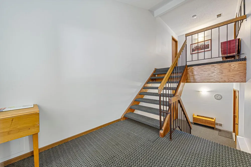 18450 Creeks Bend Drive Minnetonka, MN 55345