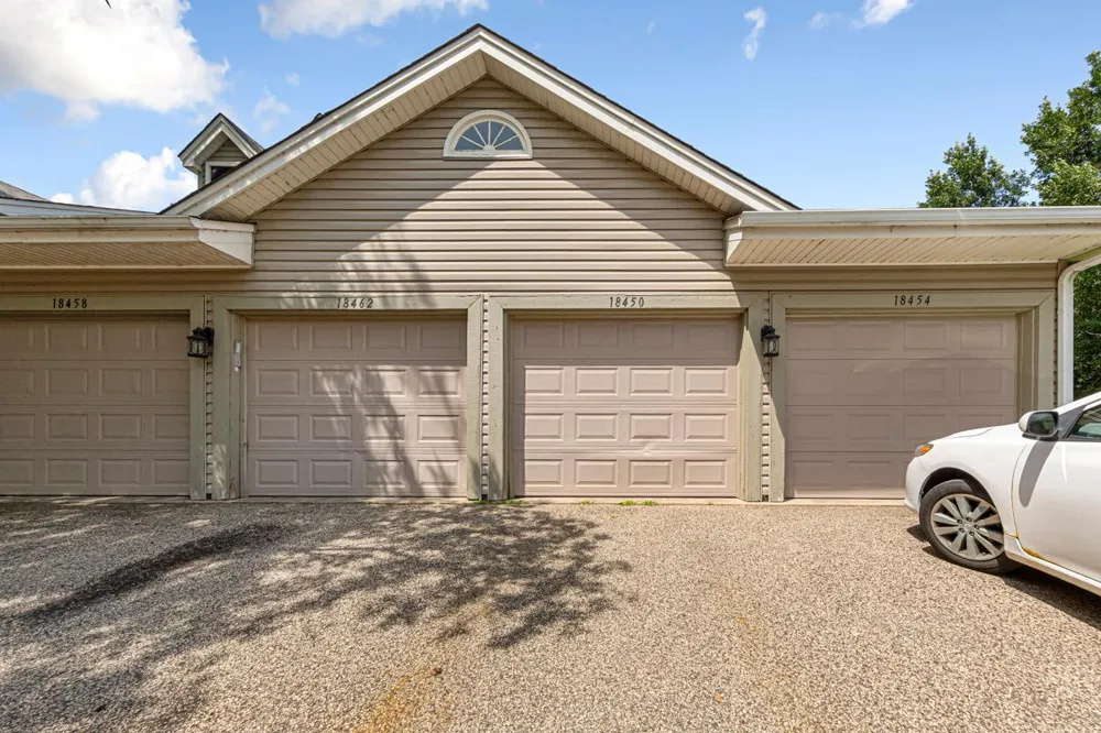 18450 Creeks Bend Drive Minnetonka, MN 55345