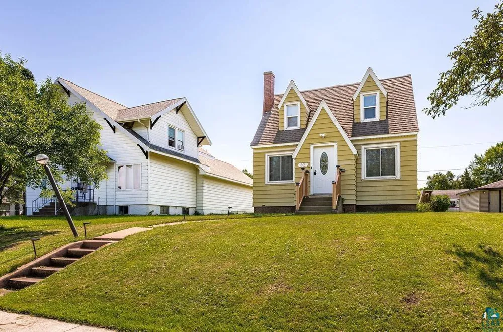 32 Laurel Avenue Superior, WI 54880