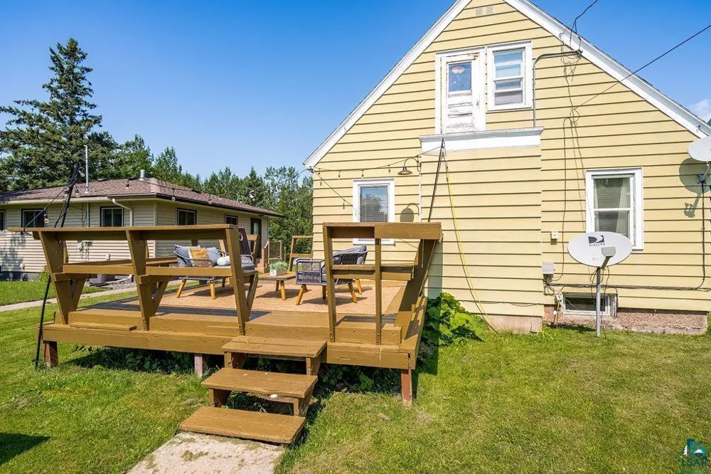 32 Laurel Avenue Superior, WI 54880
