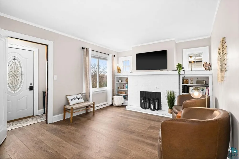 32 Laurel Avenue Superior, WI 54880