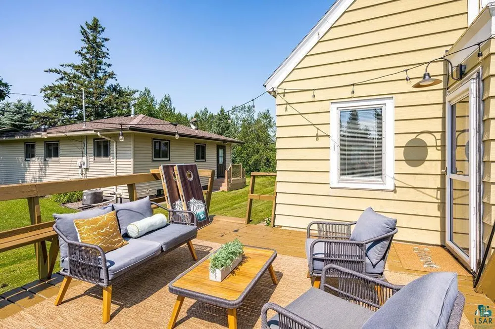 32 Laurel Avenue Superior, WI 54880