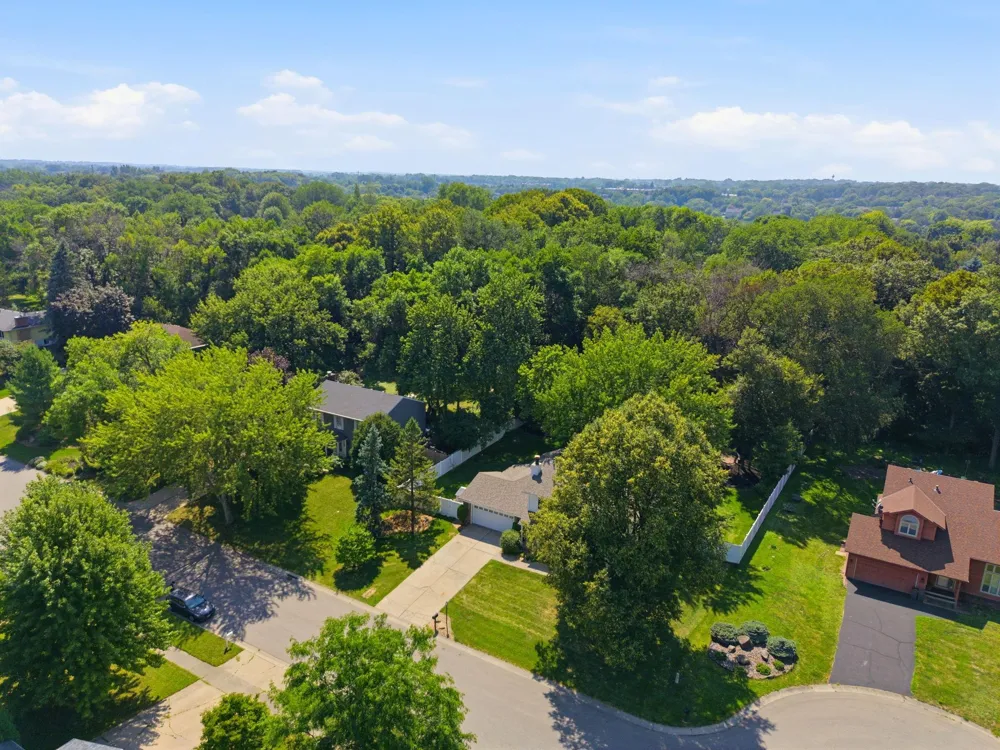 7610 Heritage Road Eden Prairie, MN 55346