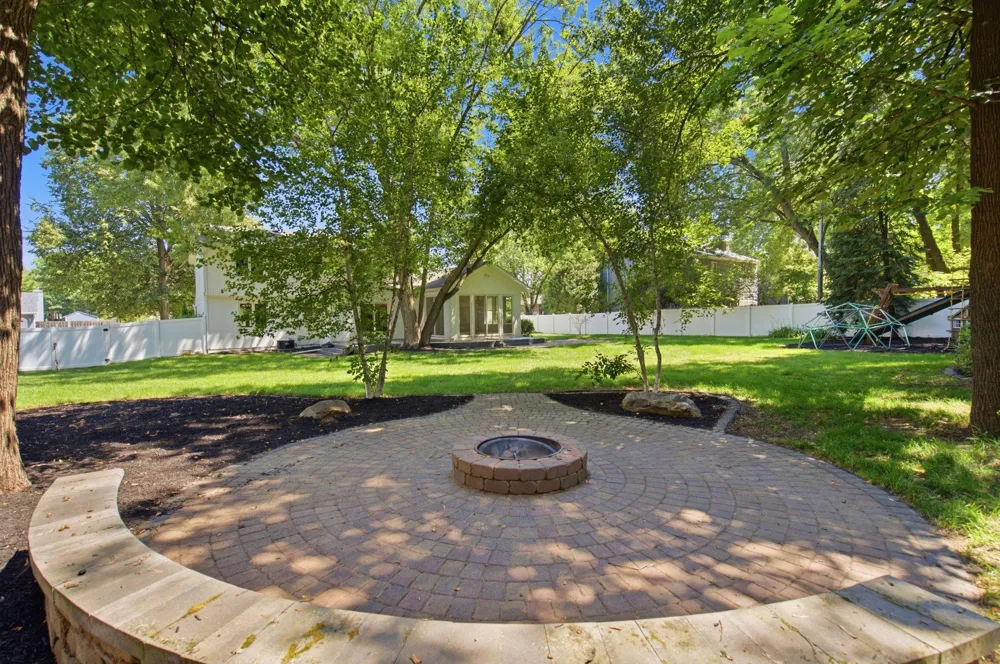 7610 Heritage Road Eden Prairie, MN 55346