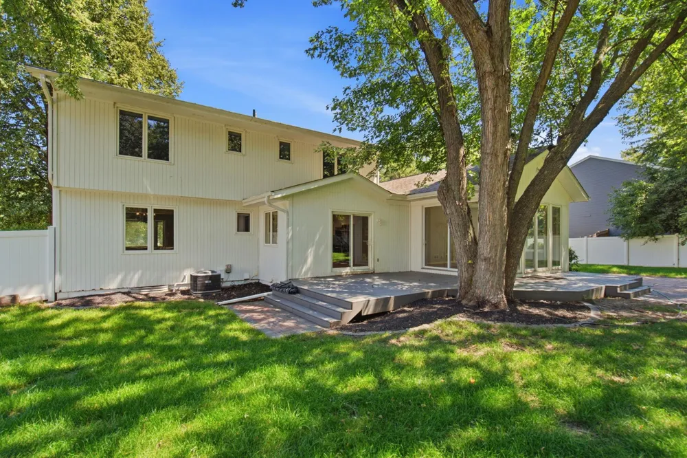 7610 Heritage Road Eden Prairie, MN 55346