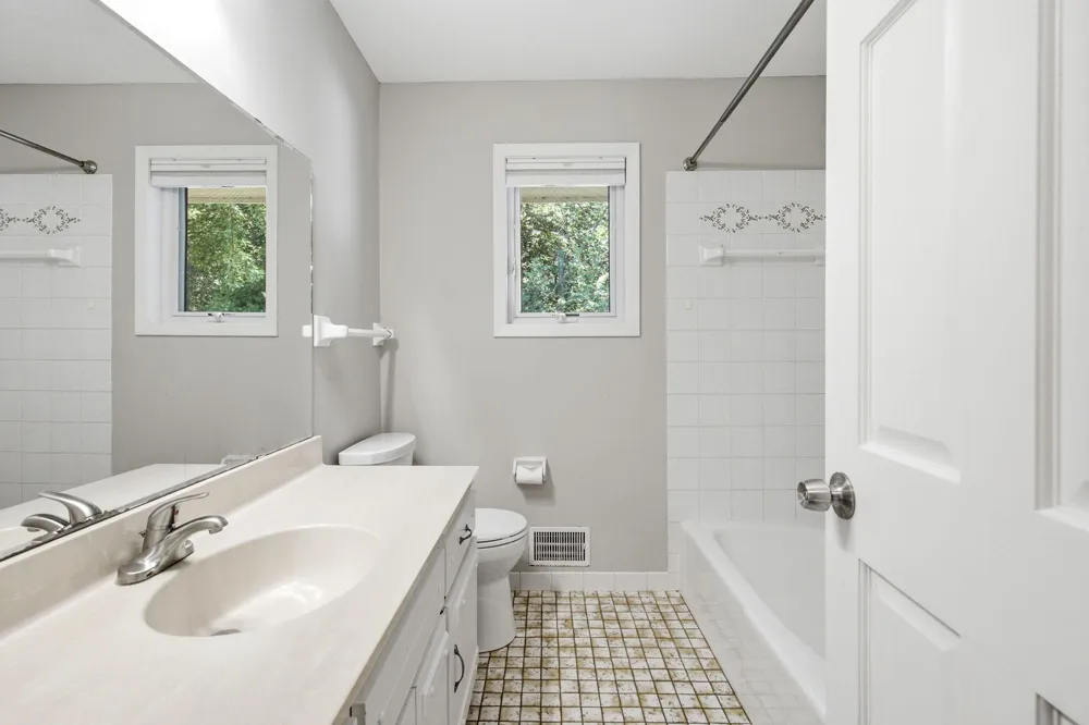 7610 Heritage Road Eden Prairie, MN 55346