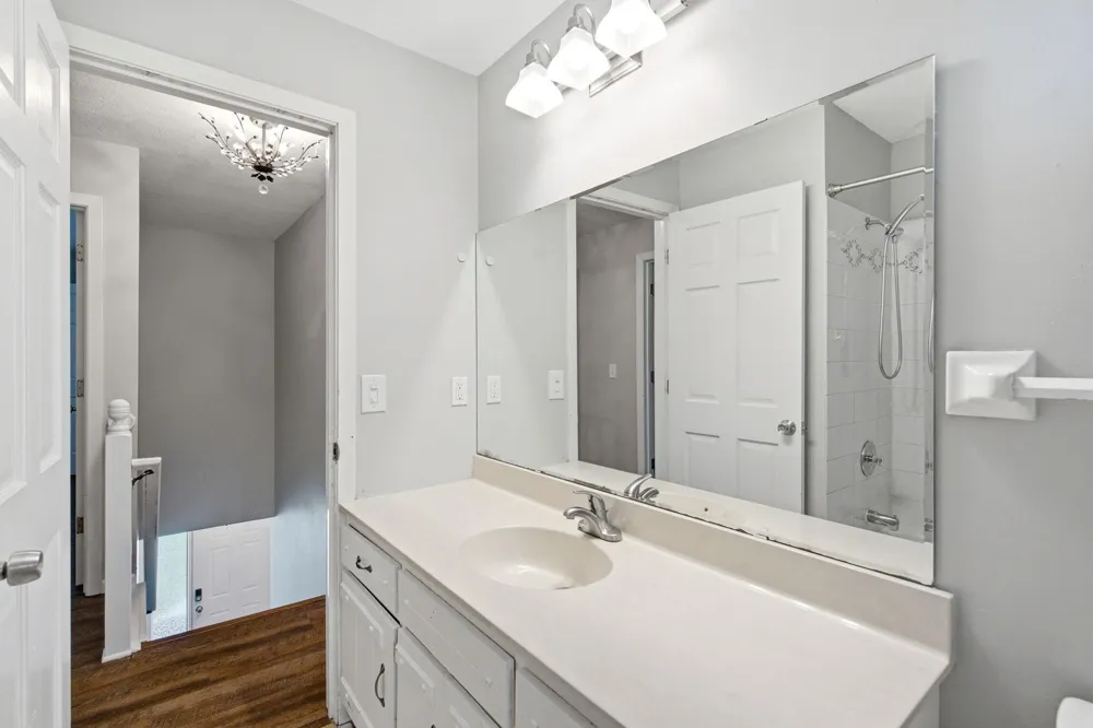 7610 Heritage Road Eden Prairie, MN 55346