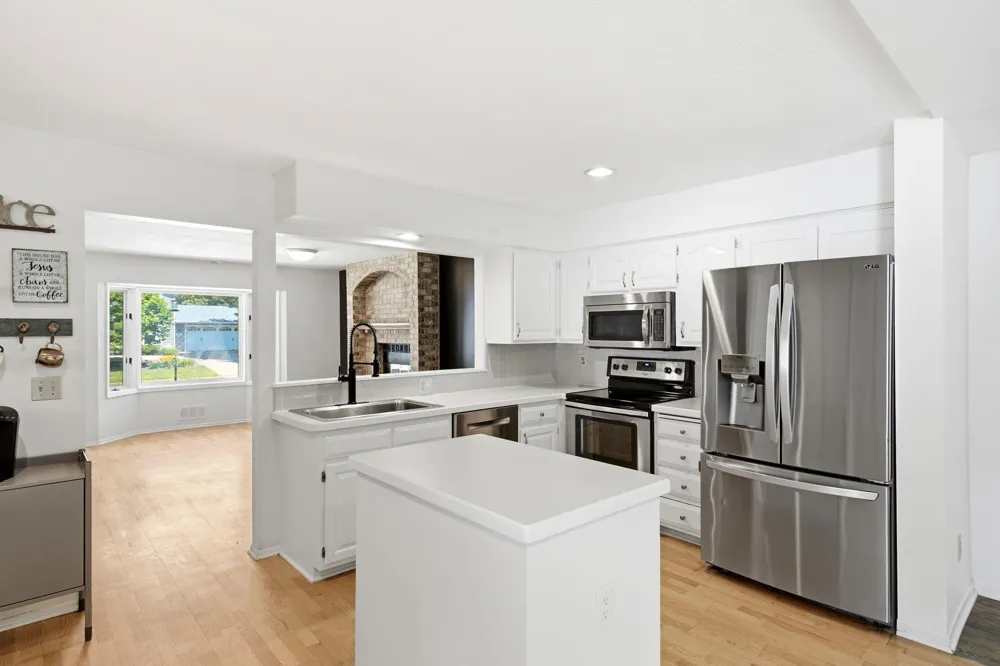7610 Heritage Road Eden Prairie, MN 55346