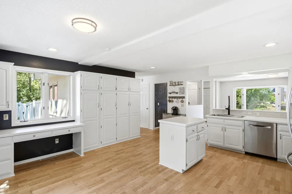7610 Heritage Road Eden Prairie, MN 55346