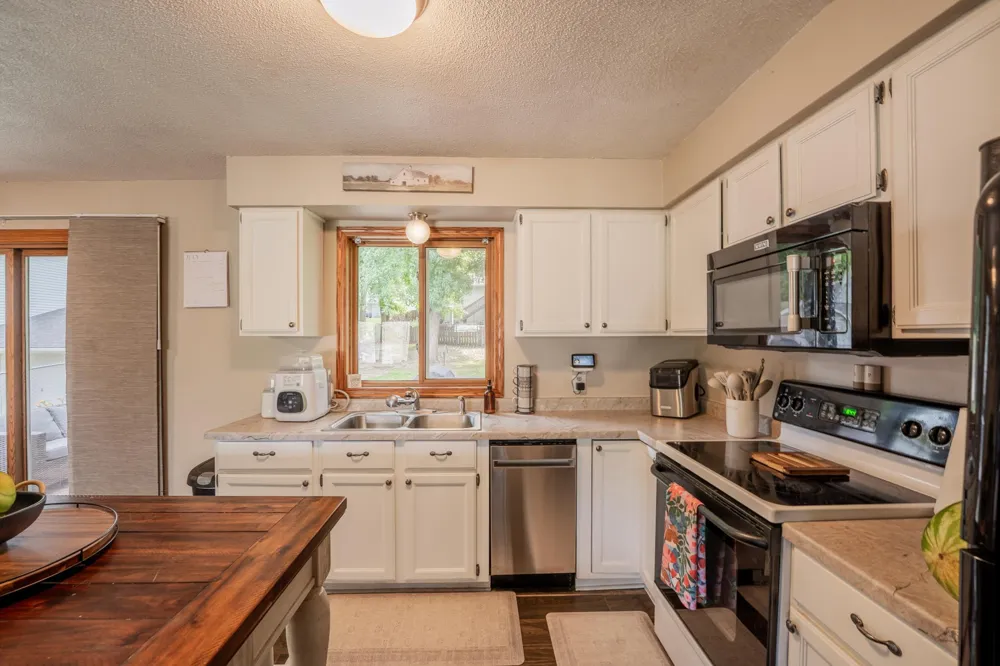 1127 5th Street E Altoona, WI 54720