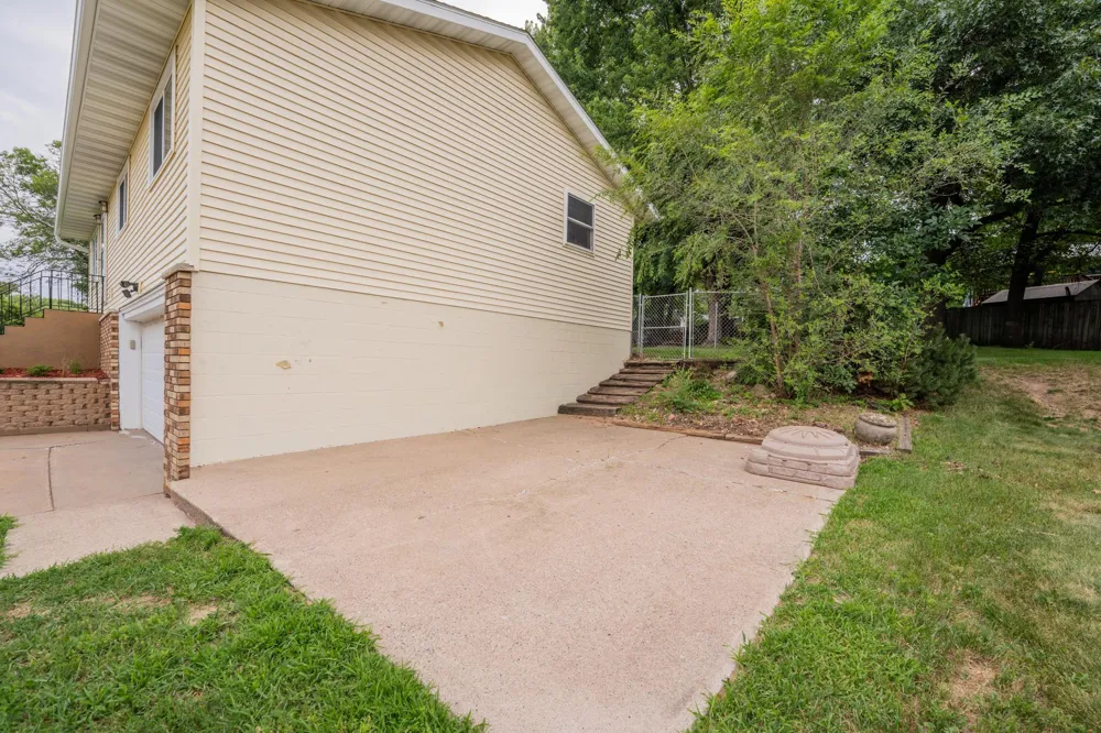 1127 5th Street E Altoona, WI 54720