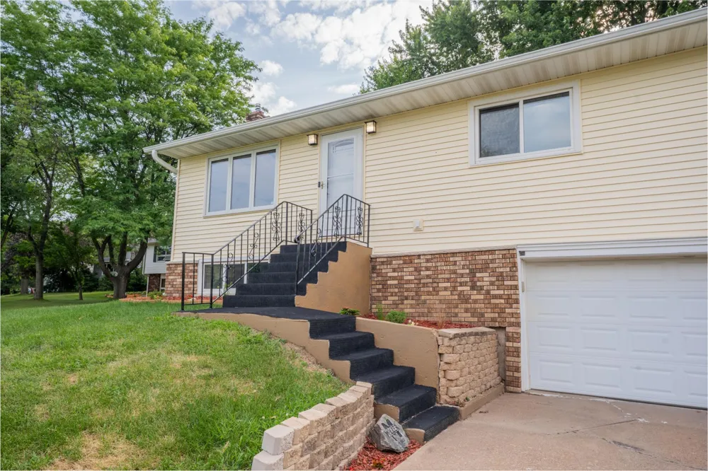 1127 5th Street E Altoona, WI 54720
