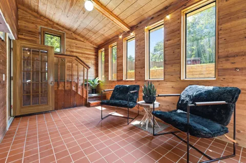 1306 Berry Ridge Road