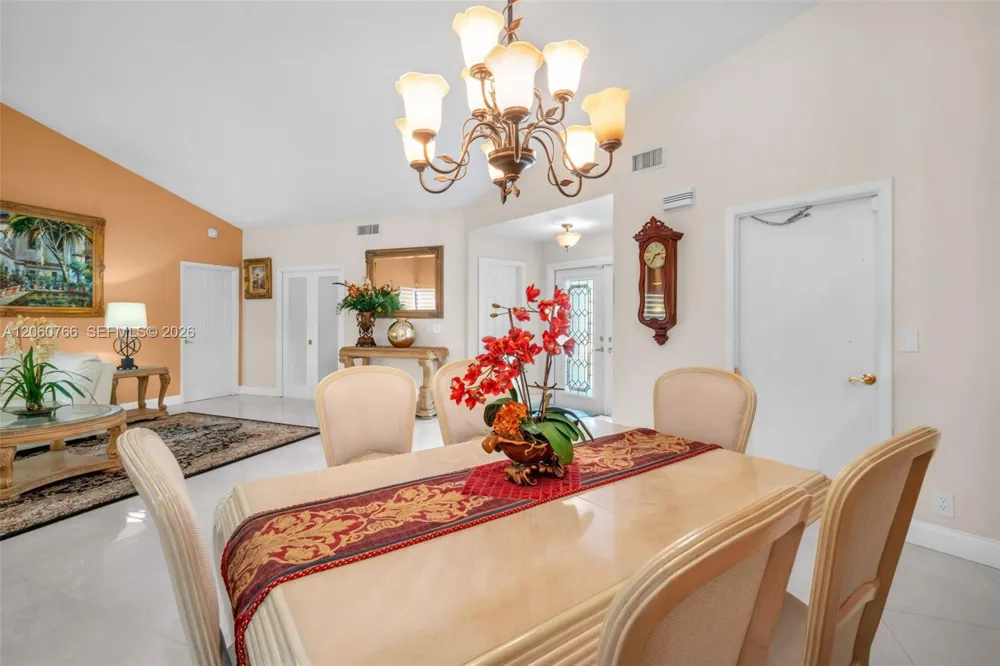5143 NW 42nd Ter Coconut Creek, FL 33073