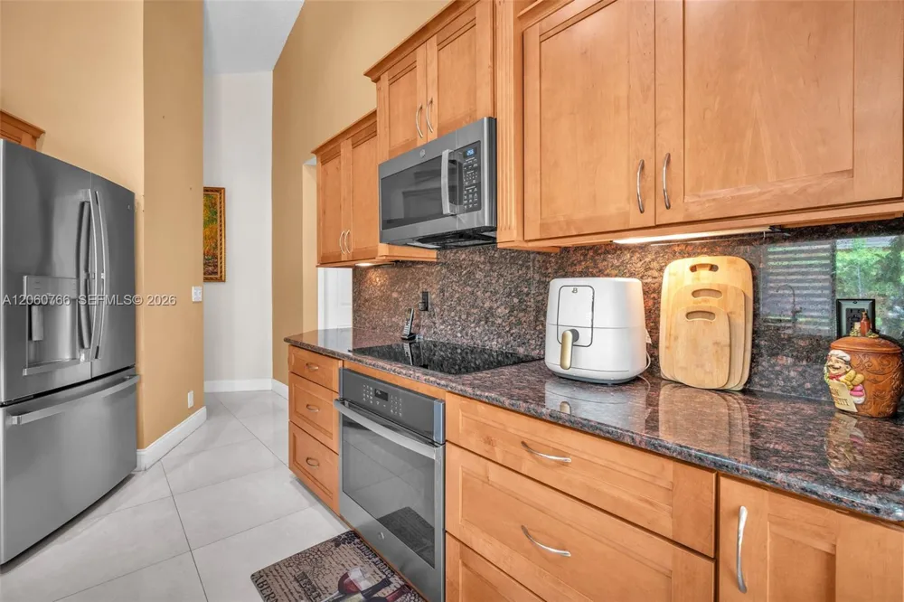 5143 NW 42nd Ter Coconut Creek, FL 33073