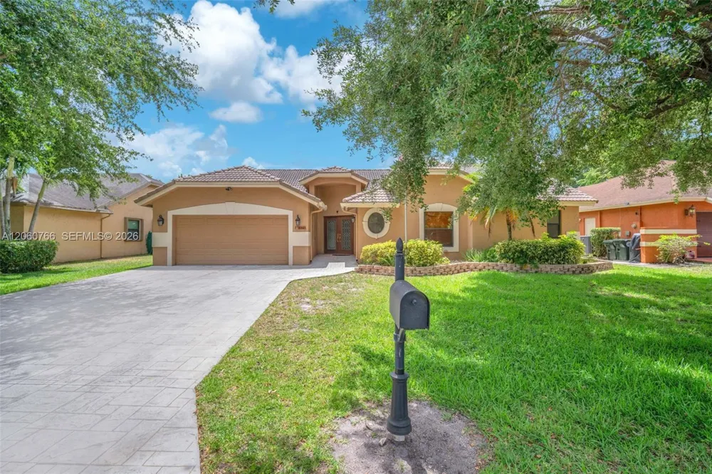 5143 NW 42nd Ter Coconut Creek, FL 33073