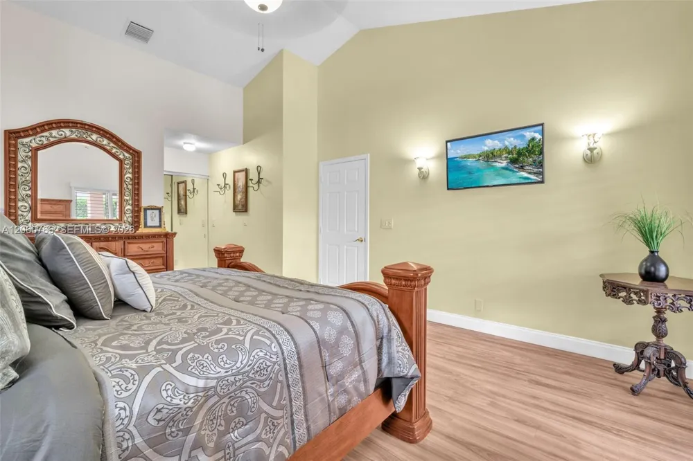 5143 NW 42nd Ter Coconut Creek, FL 33073