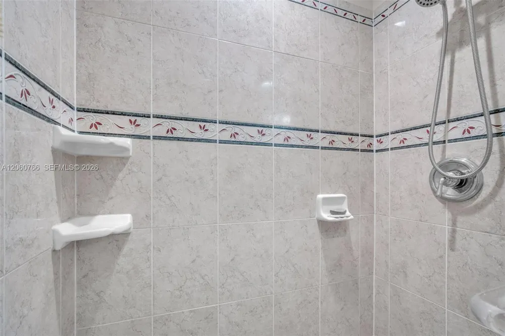 5143 NW 42nd Ter Coconut Creek, FL 33073