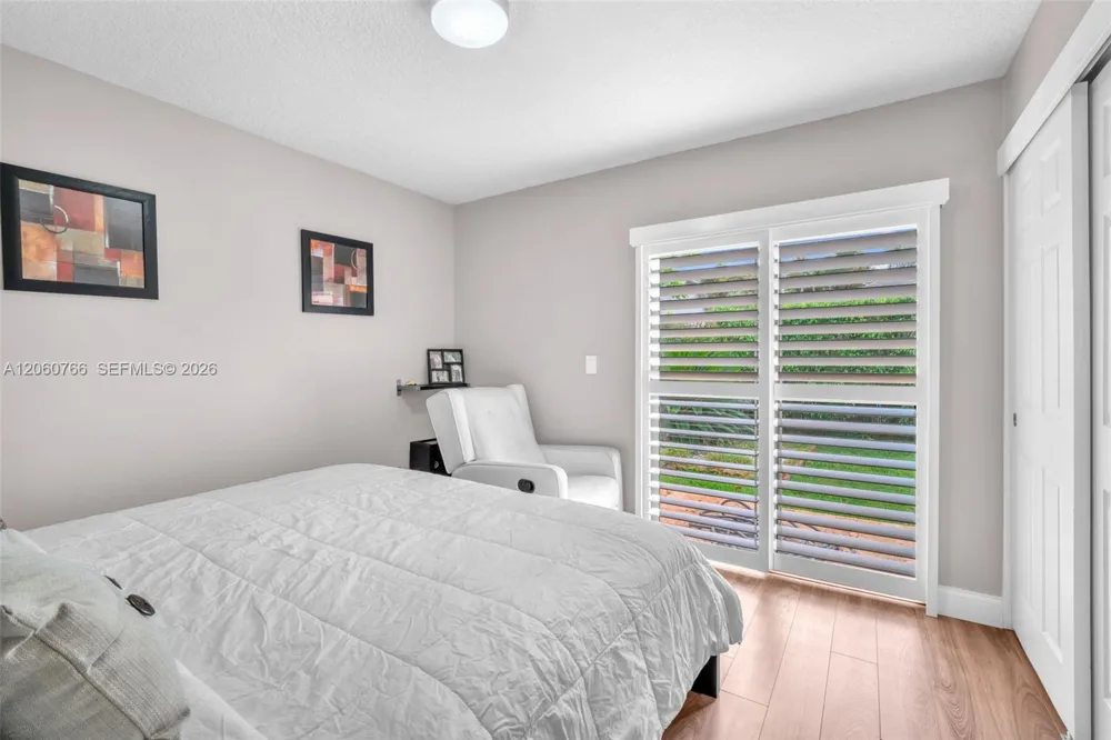 5143 NW 42nd Ter Coconut Creek, FL 33073
