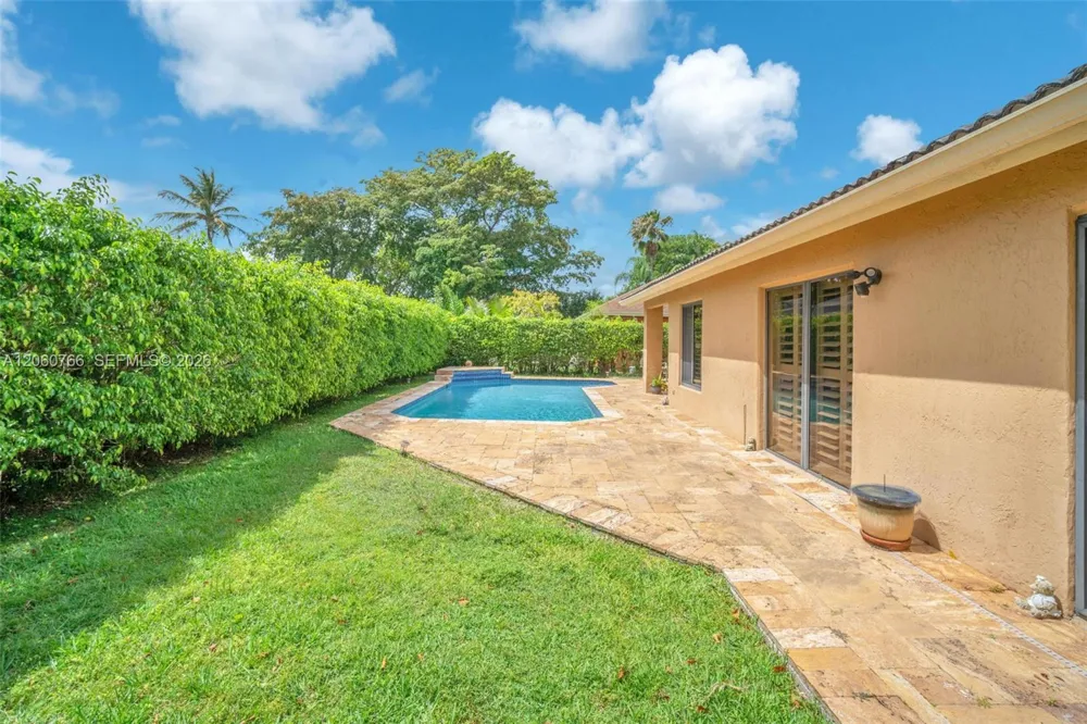 5143 NW 42nd Ter Coconut Creek, FL 33073