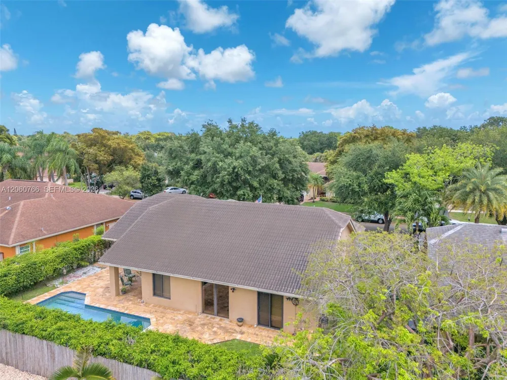 5143 NW 42nd Ter Coconut Creek, FL 33073