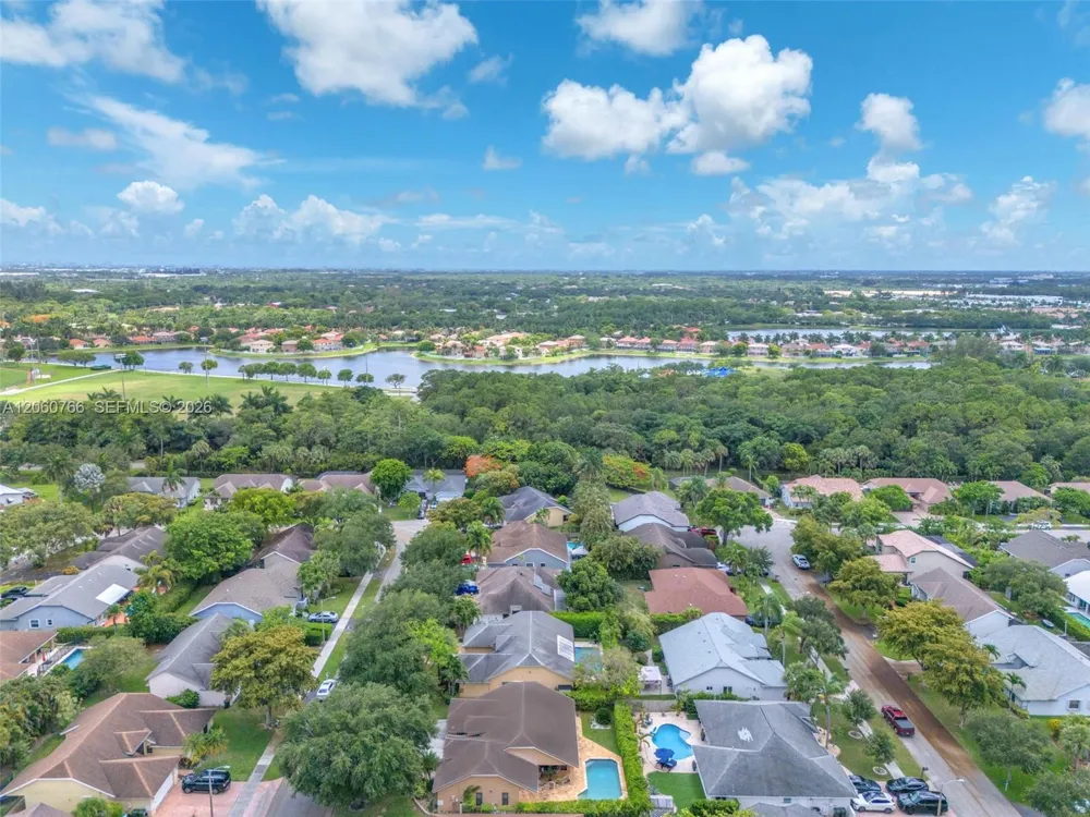 5143 NW 42nd Ter Coconut Creek, FL 33073