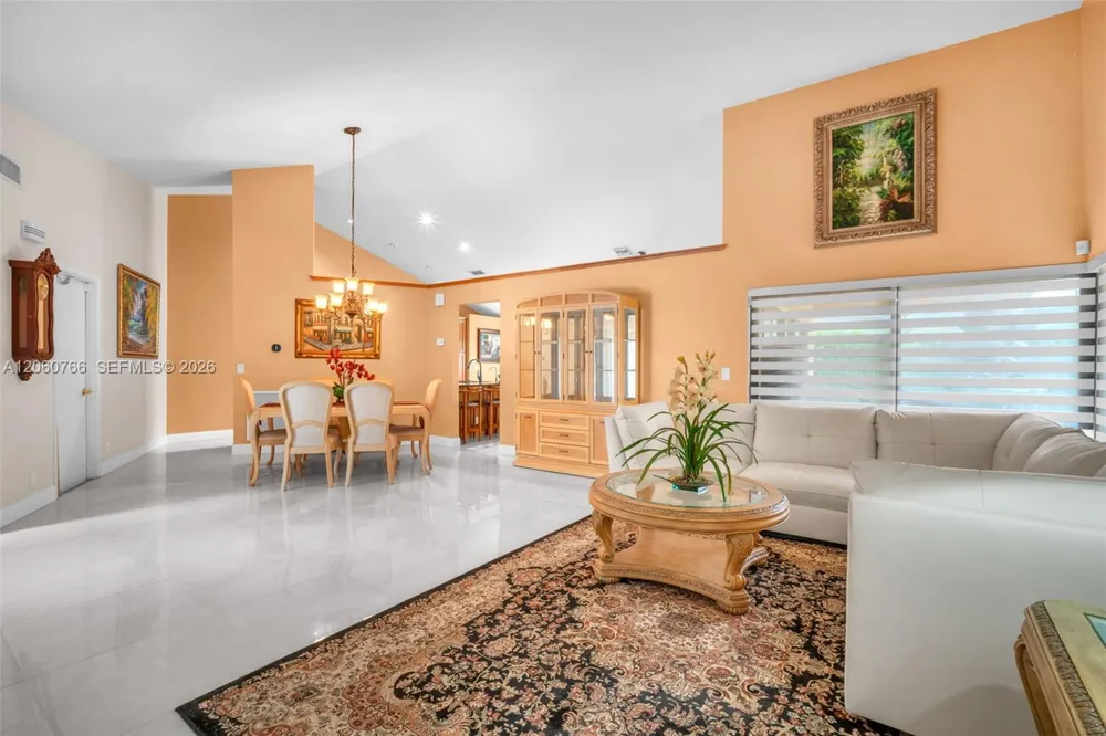 5143 NW 42nd Ter Coconut Creek, FL 33073